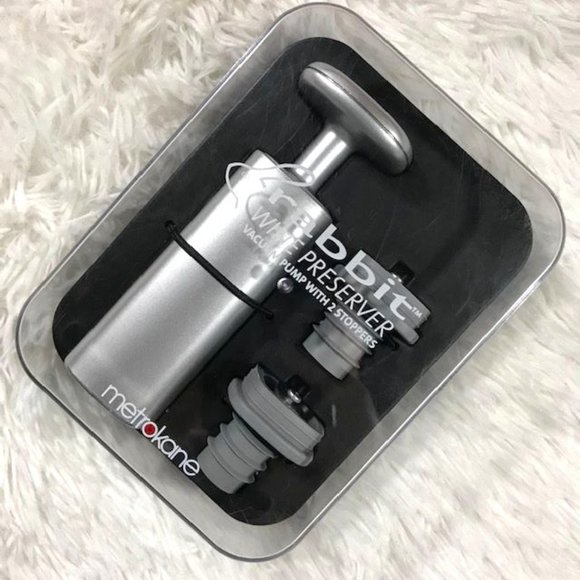 NWOT Rabbit Wine Stainless Steel Preserver with Two Vacuum Stoppers - Silver - Picture 1 of 10